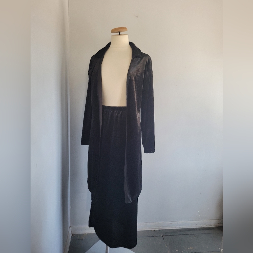 Style Studio Elegant Black Velvet Two-Piece Set Size S